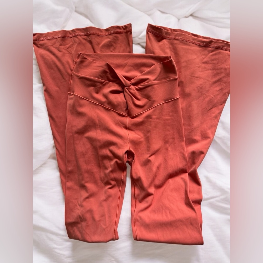 • Aerie Offline Knot V Waist Flare Leggings